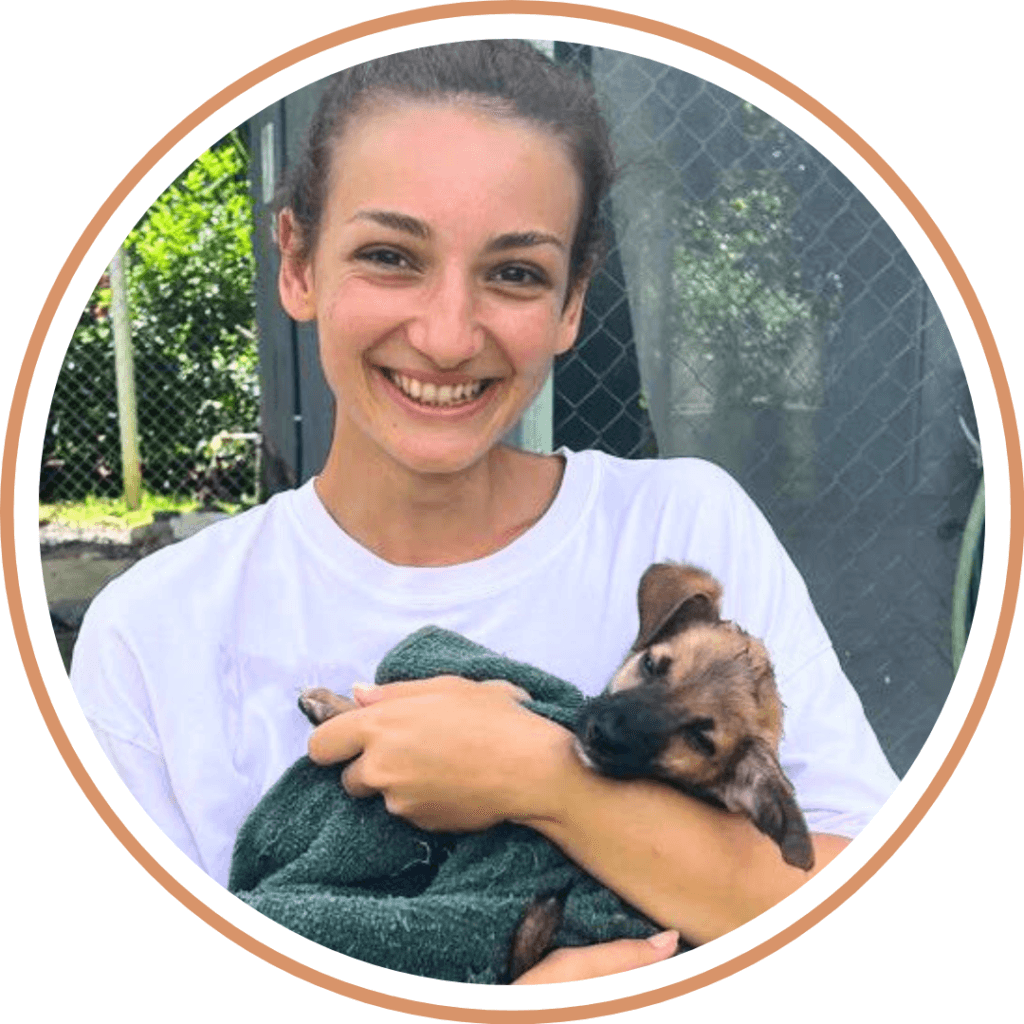 Maria Luisa, El Refugio Volunteer from Italy